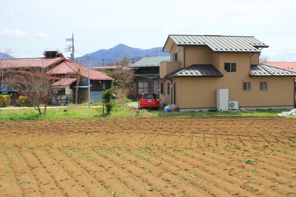 一戸建てと畑